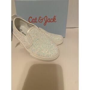 NEW IN BOX CHILDRENS CAT & JACK SPARKLING SHOES